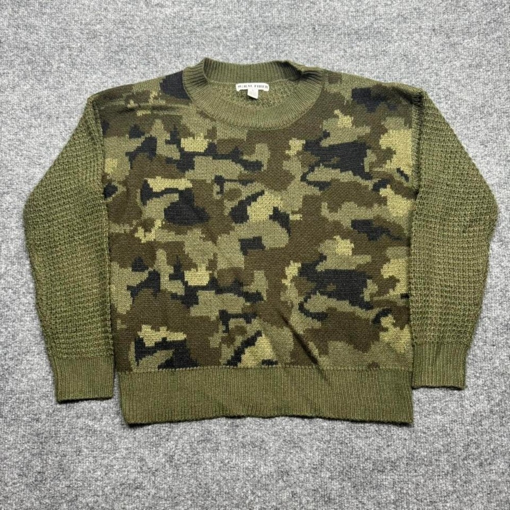 3315 Vintage Moral Fiber Digital Camo Sweater Sizeโ Small